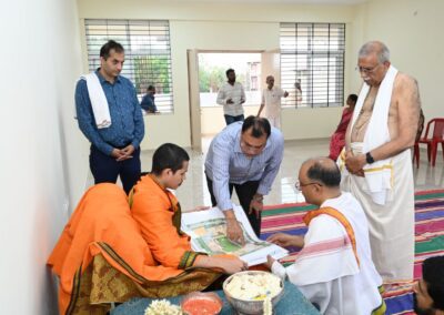 Visit of Parama Poojya Shreemad Shree Vidhyadheesh Teerth Shreepad Vader Swamiji to Madhava Vana Campus